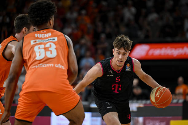 而在最新一 而在最新一